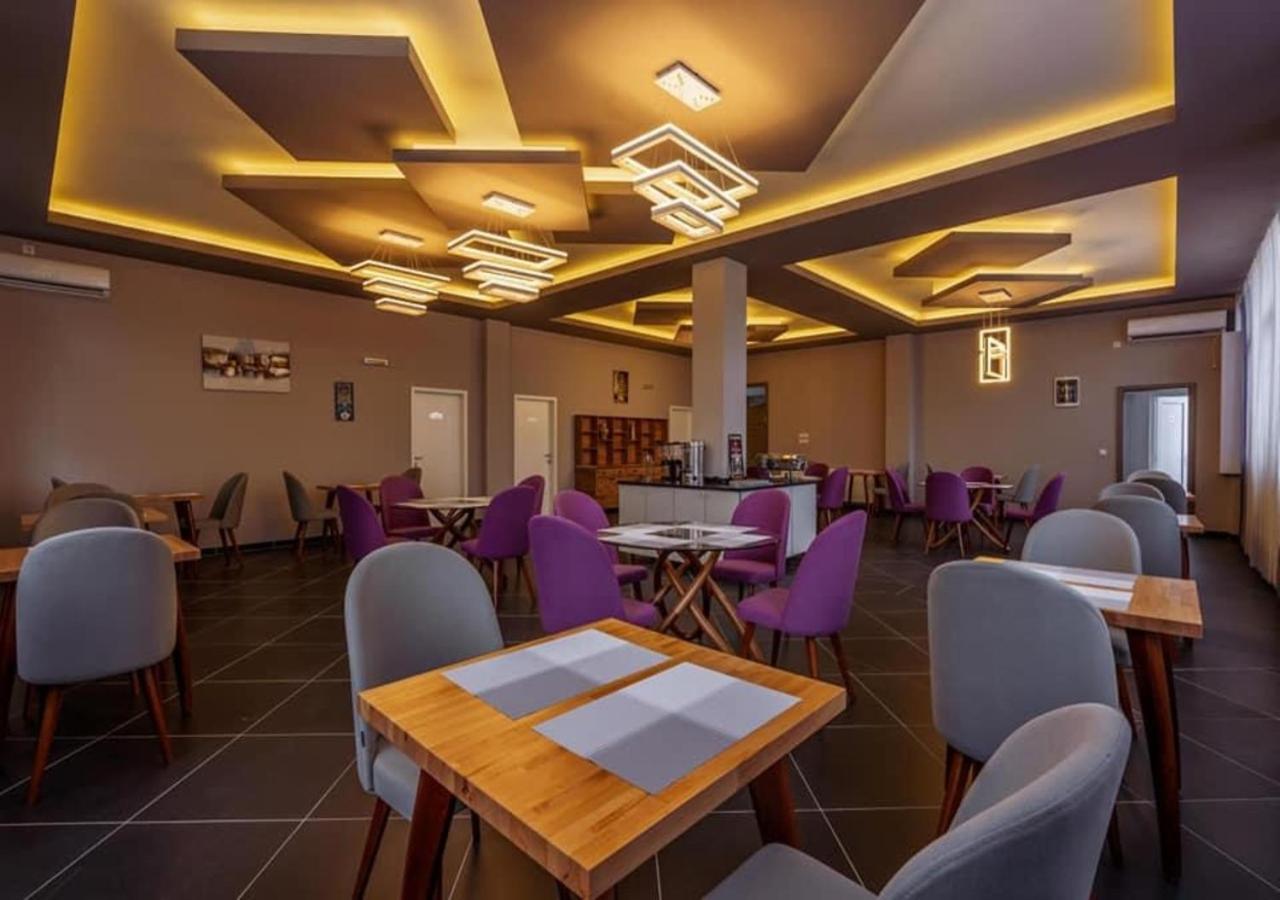 Hotel & Resort Bon Bon Suto Orizari Exterior photo